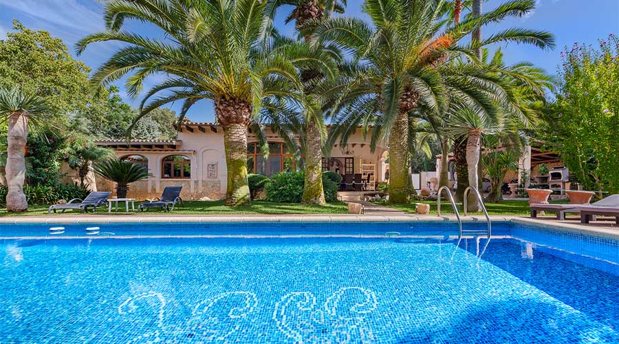 Villa with holiday rental license in Mallorca