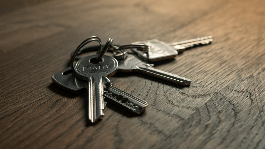 House keys on a table ready for a seasonal rental handover in Spain